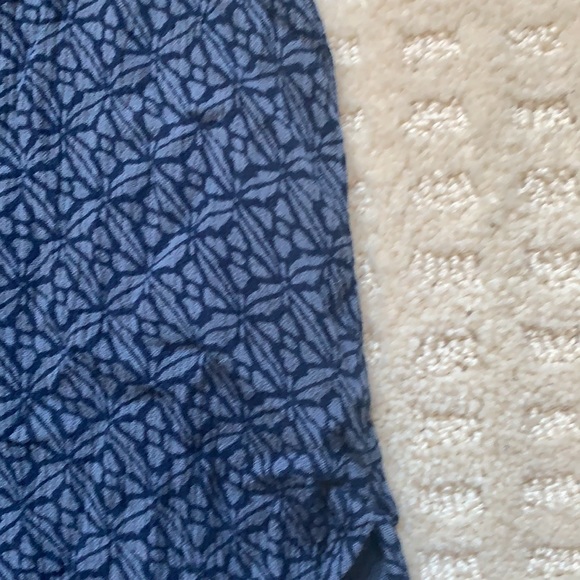 Blouse - Picture 2 of 3